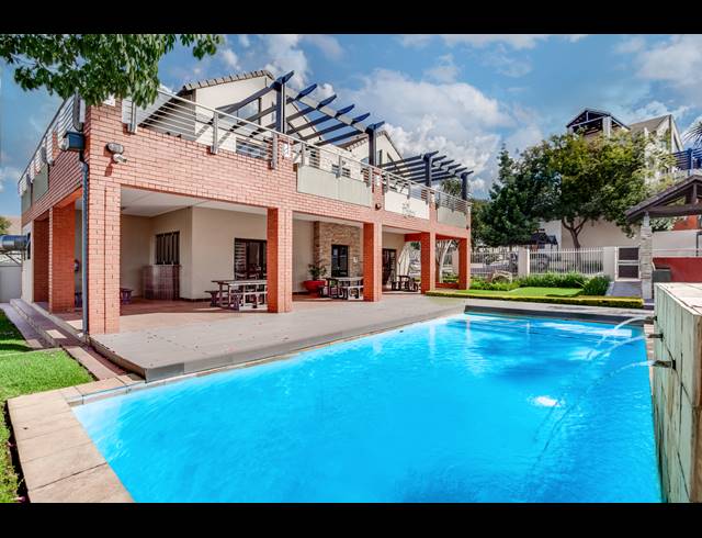 1 BEDROOM APARTMENT FOR SALE IN LONEHILL